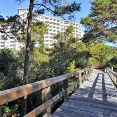 фото отеля ResortQuest TOPS'L Beach & Racquet Resort
