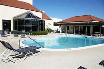 фото отеля ResortQuest TOPS'L Beach & Racquet Resort