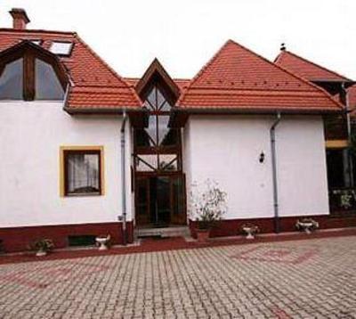 фото отеля Klaudia Apart'hotel