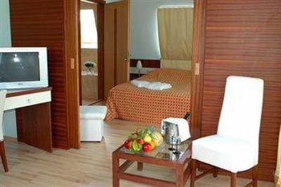 фото отеля Holiday Beach Budapest Wellness & Conference Hotel