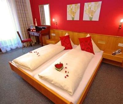 фото отеля Hotel & Landgasthof Wurzer