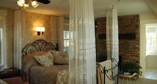 фото отеля A Newfound Bed & Breakfast