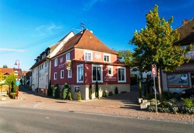 фото отеля Gasthaus Zur Krone Gottenheim