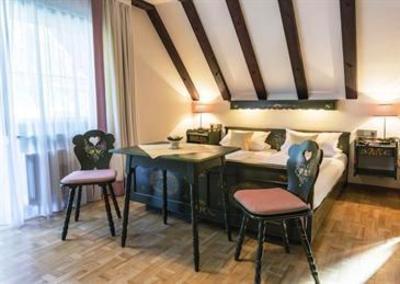 фото отеля Gasthaus Zur Krone Gottenheim