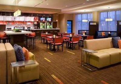 фото отеля Courtyard Hotel Highway 401 Kingston