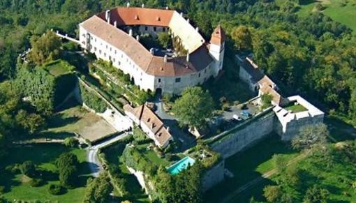 фото отеля Hotel Burg Bernstein