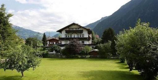 фото отеля Landhaus Matthias Mayrhofen