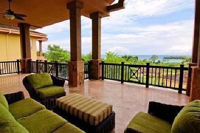 фото отеля Red Frog Beach Rainforest Resort & Marina