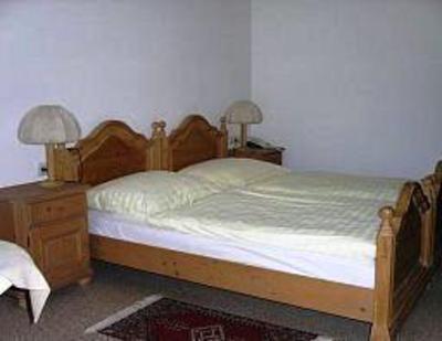 фото отеля Hotel Quellenhof Garni mit Thermalbad Bad Urach