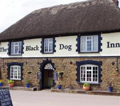 фото отеля Black Dog Inn Crediton