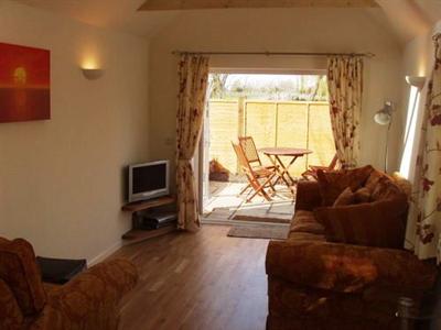 фото отеля Sycamore Barn Self Catering Accommodation Pagham