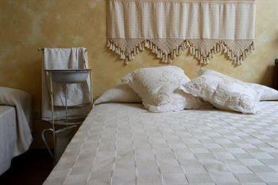 фото отеля Hostal del Castell de Gimenelles