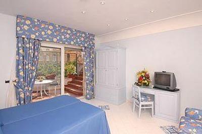 фото отеля Relais Posillipo Hotel Naples