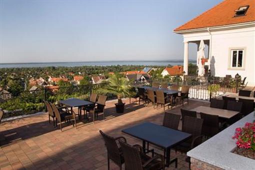 фото отеля Helikon Taverna Wellness Hotel