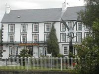 Neuadd Arms Hotel