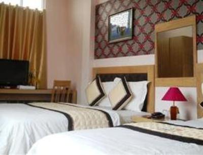 фото отеля Red Hotel Thuy Khue