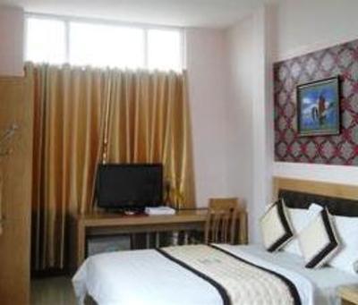 фото отеля Red Hotel Thuy Khue