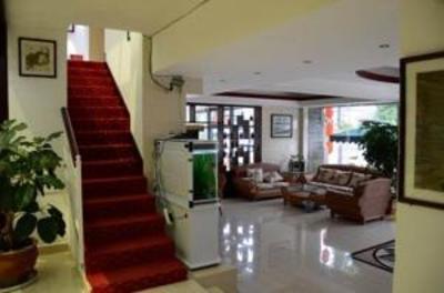 фото отеля Dali Renheyuan Hotel