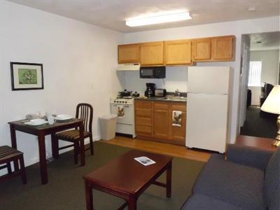 фото отеля Affordable Suites Charlottesville