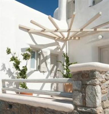 фото отеля Ftelia Bay Apartments