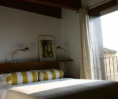 фото отеля Apartamentos Rurales La Casa del Muro Sos del Rey Catolico
