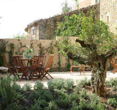 фото отеля Apartamentos Rurales La Casa del Muro Sos del Rey Catolico