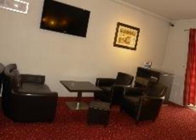 фото отеля Brit Hotel Le Cottage Arnage