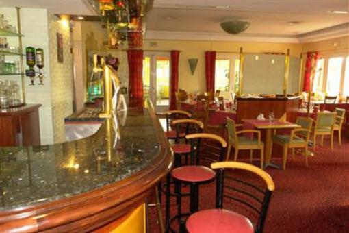 фото отеля Brit Hotel Le Cottage Arnage