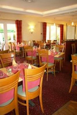 фото отеля Brit Hotel Le Cottage Arnage