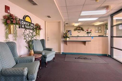 фото отеля Selma Days Inn and Suites