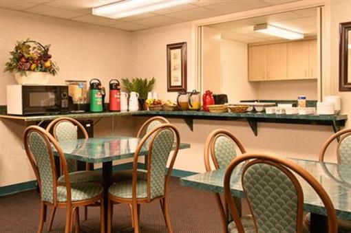 фото отеля Selma Days Inn and Suites
