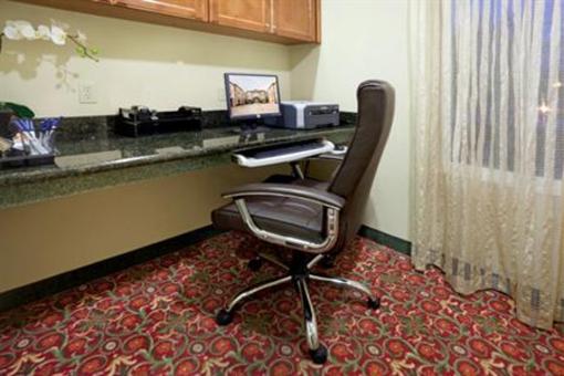 фото отеля Holiday Inn Express Windsor - Sonoma County
