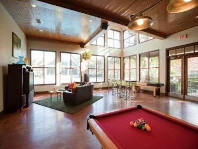 фото отеля Marriott Execustay Amli at Scofield Ridge