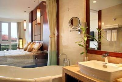 фото отеля Xin Guo Hotel Haikou