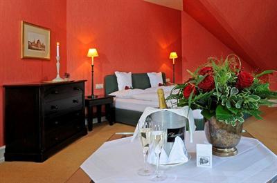 фото отеля Herrenhaus Von Löw Hotel Bad Nauheim