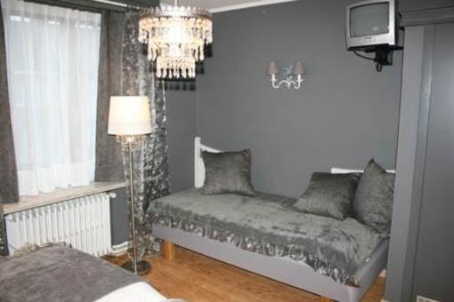 фото отеля Full House Bed & Breakfast