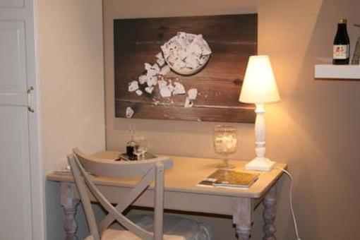 фото отеля Full House Bed & Breakfast