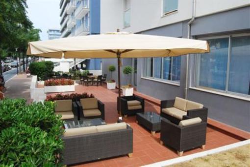 фото отеля Hotel Embassy Pesaro