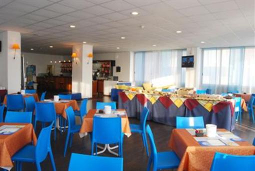 фото отеля Hotel Embassy Pesaro