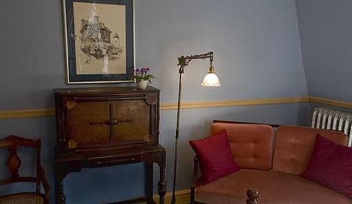 фото отеля The Pillars of Plainfield Bed and Breakfast