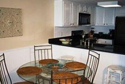 фото отеля ResortQuest Vacation Rentals One Seagrove Place Santa Rosa Beach