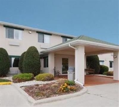 фото отеля Quality Inn Manitowoc