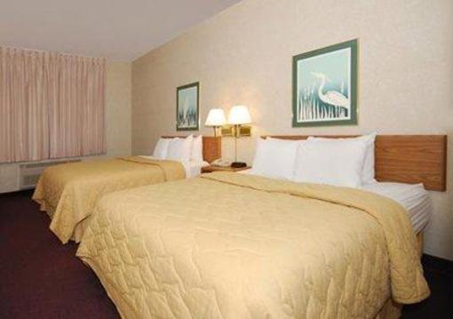 фото отеля Quality Inn Manitowoc