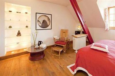 фото отеля Schlossruine Hertefeld Hotel Weeze