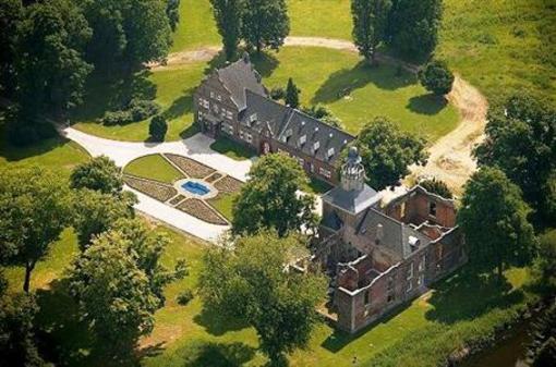 фото отеля Schlossruine Hertefeld Hotel Weeze