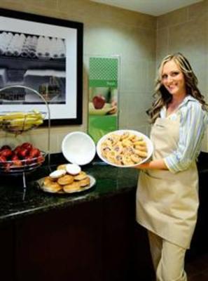 фото отеля Hampton Inn & Suites Moreno Valley