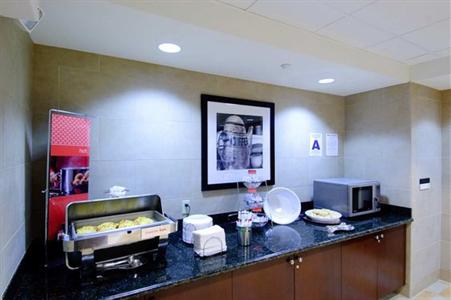 фото отеля Hampton Inn & Suites Moreno Valley