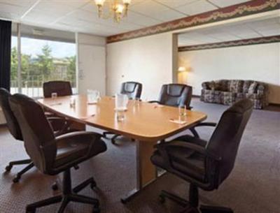 фото отеля Howard Johnson Inn Richmond West