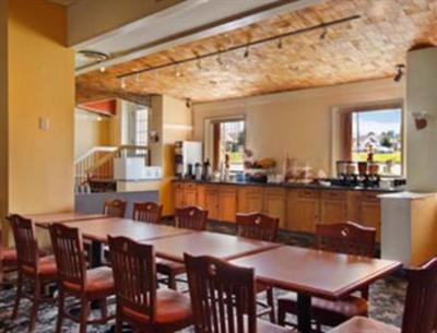 фото отеля Howard Johnson Inn Richmond West