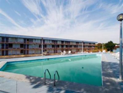 фото отеля Howard Johnson Inn Richmond West